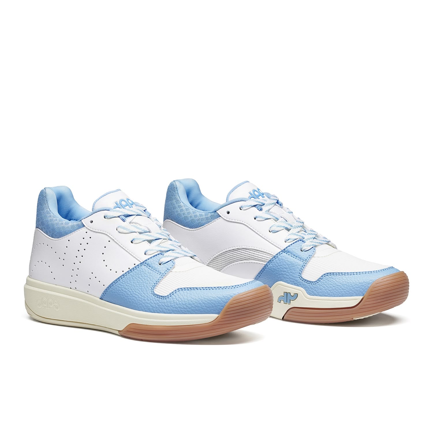 Lightweight men’s pickleball sneakers with breathable mesh