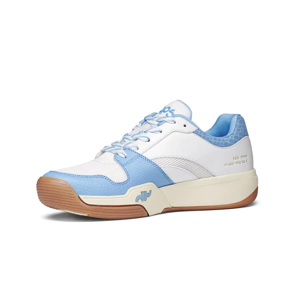 Side profile of DAPS DESI Low Men’s pickleball shoe – crafted for precise lateral movement and explosive direction changes.