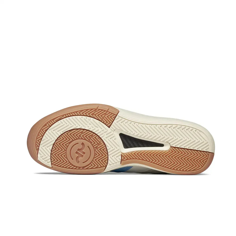 Underside of DAPS DESI Low Men’s pickleball shoe – herringbone outsole and carbon fiber shank maximize grip and energy transfer.